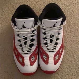 Air Jordan 11 Retro Low IE